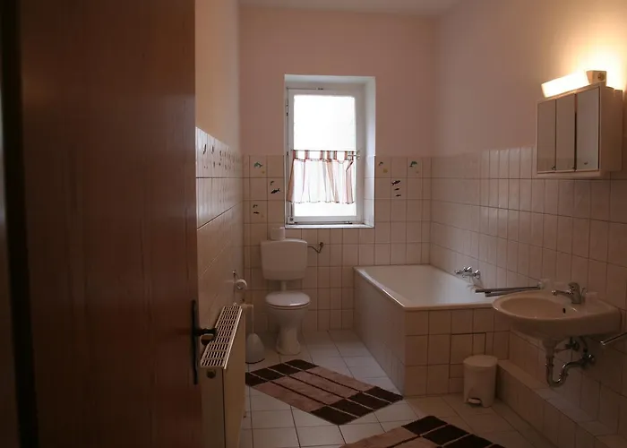 Landgasthof Rebe 2* アルツァイ